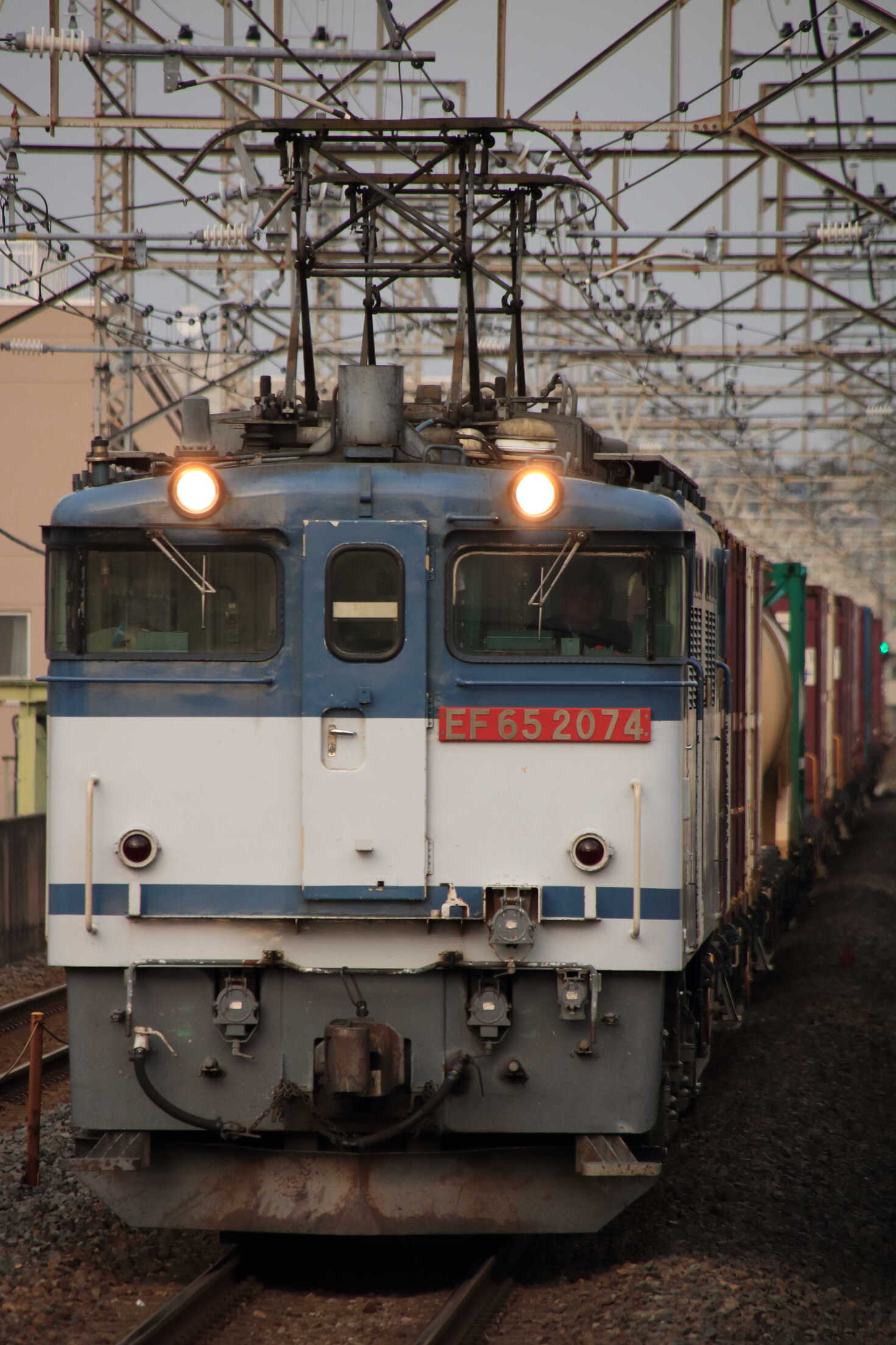 74列車 EF65-2074①[新]+コキ