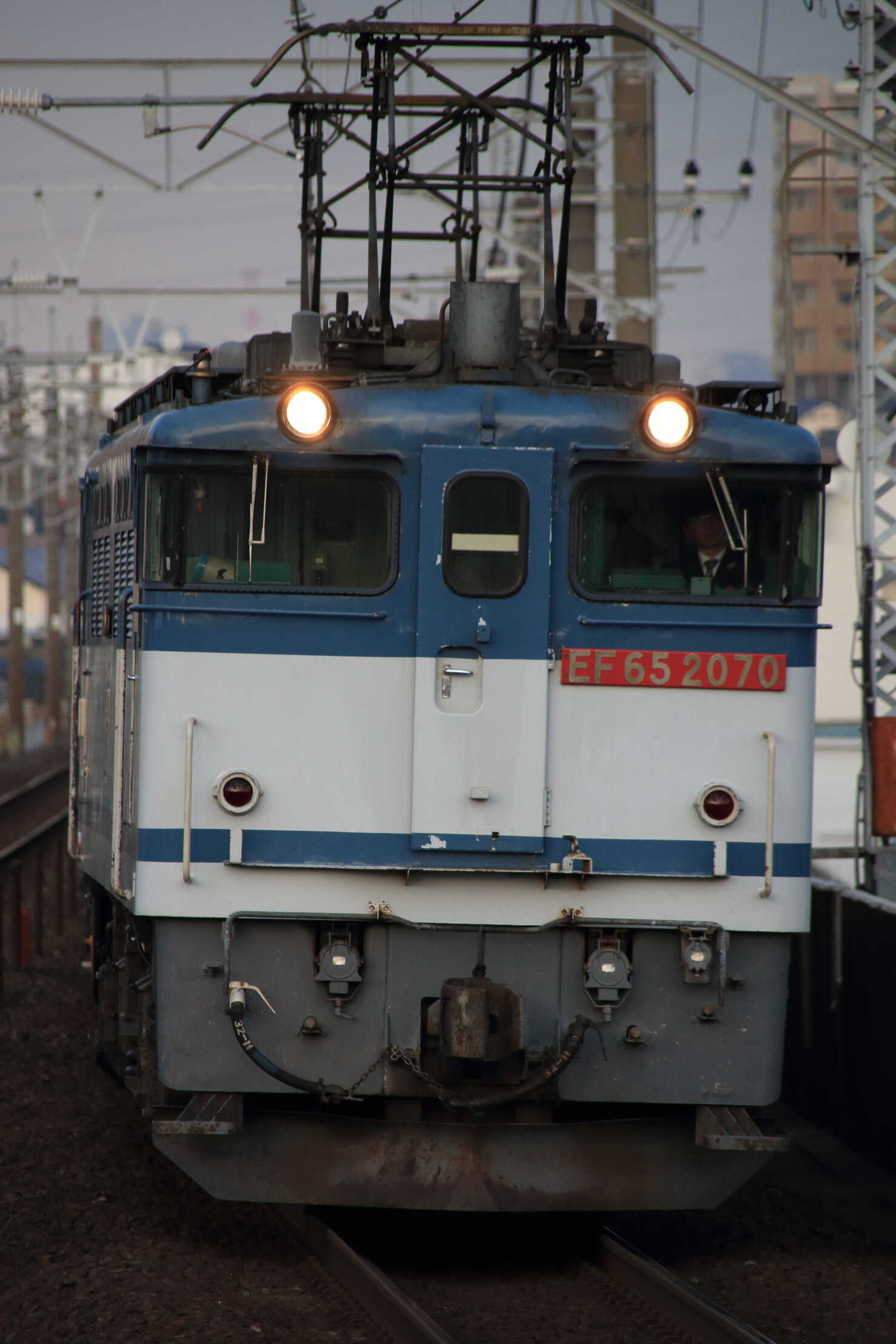 74列車 EF65-2070②[新]+コキ