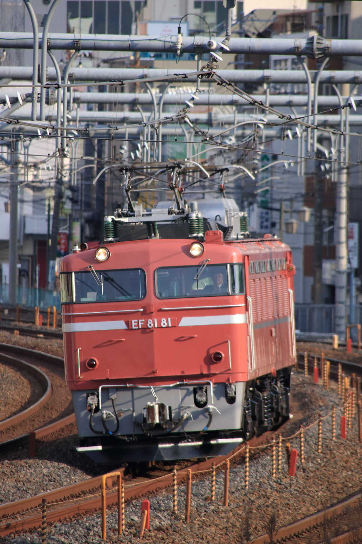単9751列車 EF81-81①[田]<臨A491>