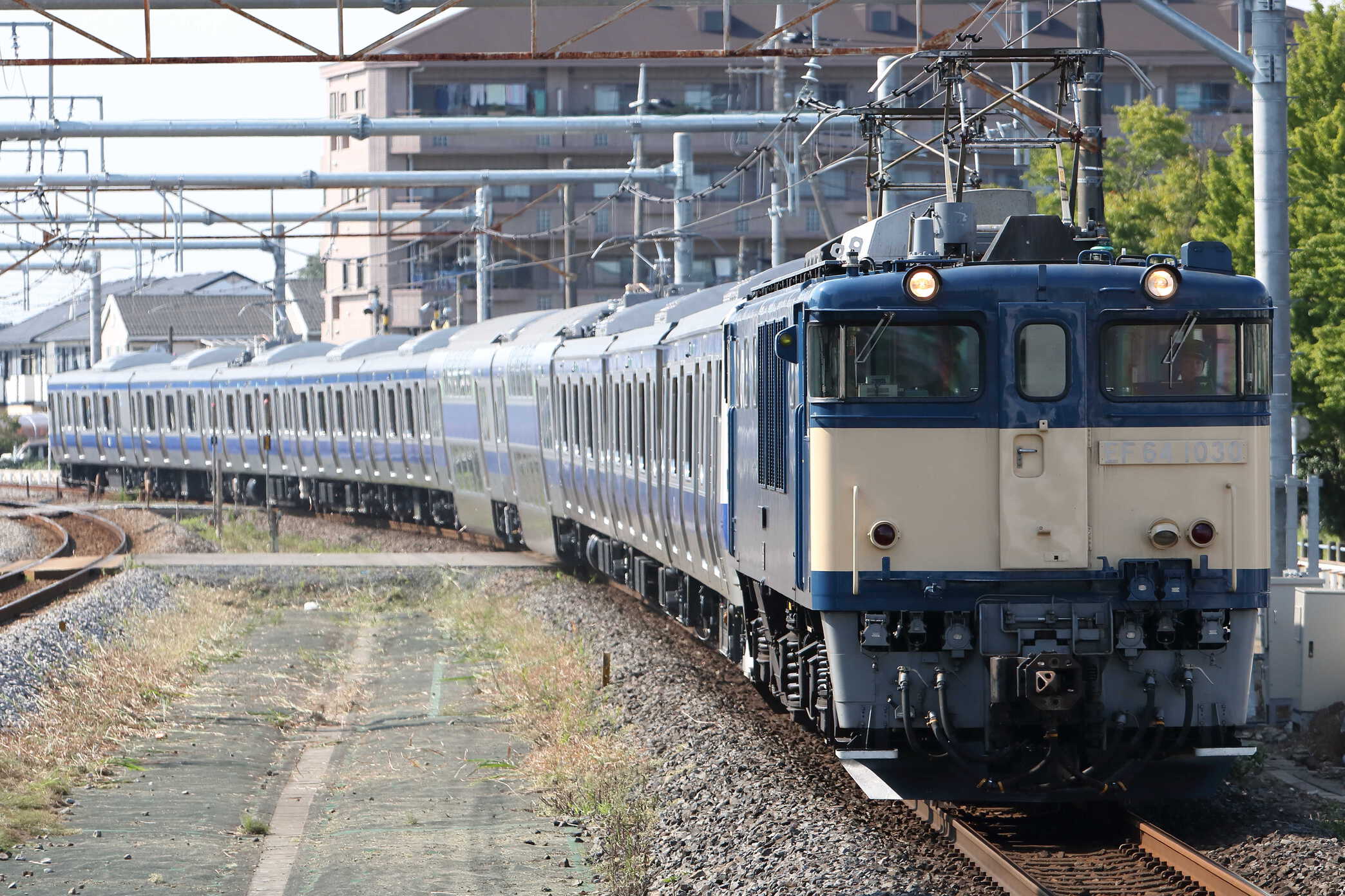 配9772列車 J-TREC新津事業所出場配給 EF64-1030①[長岡]+E531系 水カツK426編成