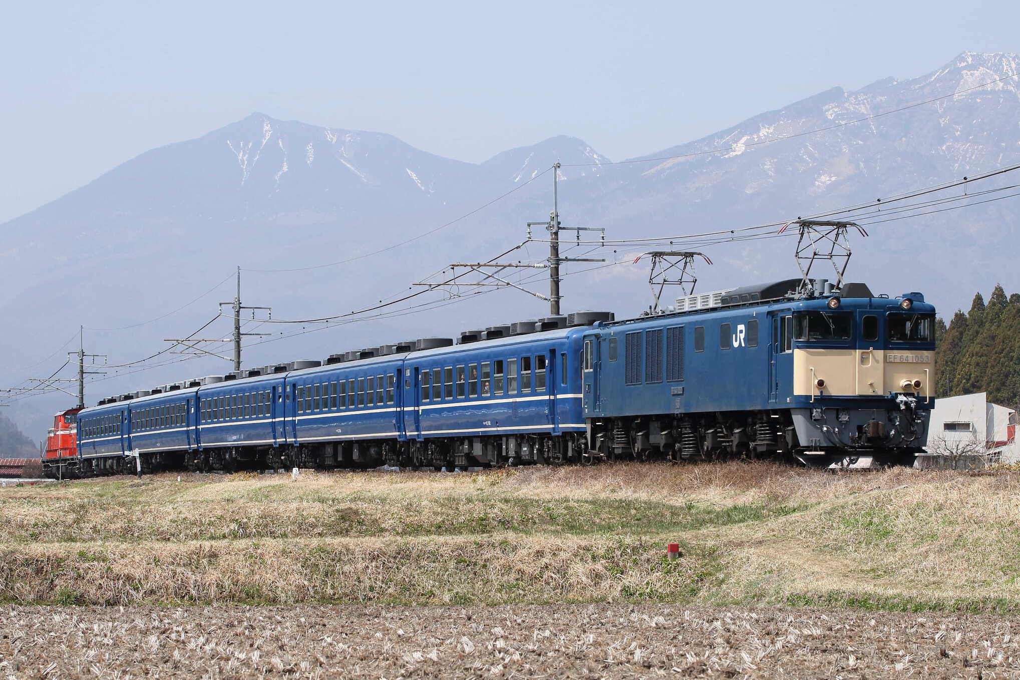 回9826列車 本物の出会い栃木号 返却回送 EF64-1053[高]+12系5両+DD51-842[高]