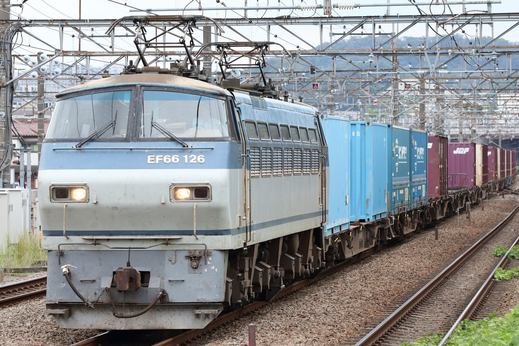 4093列車 EF66-126②[吹]+コキ