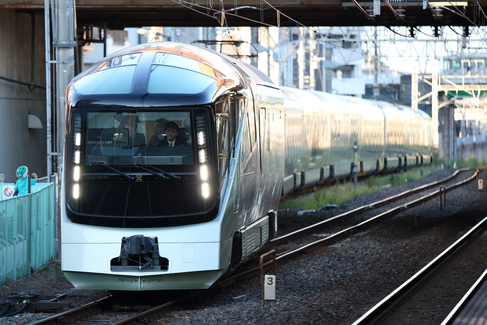 8023M 団臨 TRAIN SUITE 四季島 1泊2日長野コース E001系 四季島 都オク車10両